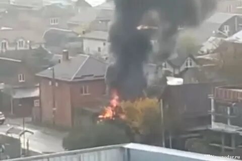 После урагана утро сырое и серое выпишите