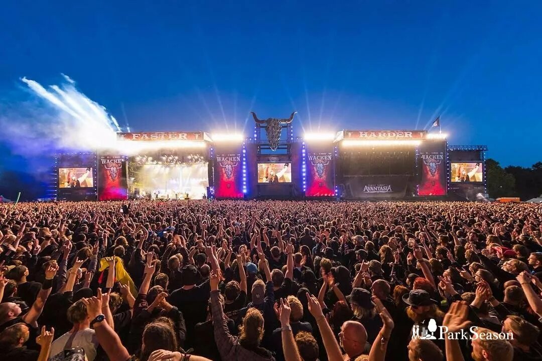 Фестиваль на открытом воздухе. Концерт open air. Концерт open air. Фестиваль опен эйр. Фестиваль опен эйр.