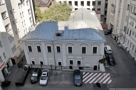 Лаврушинский пер 4