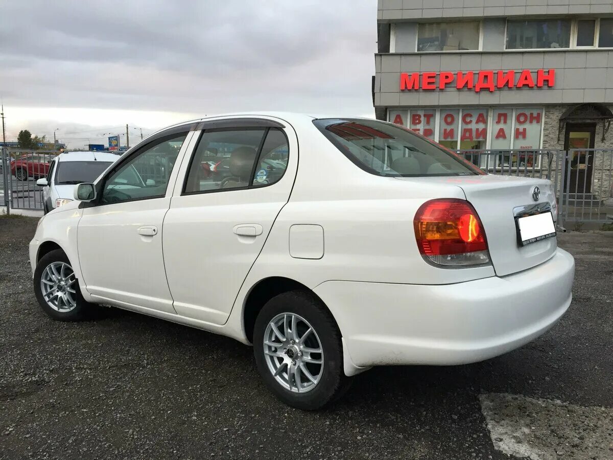 Купить тойоту плац. Toyota Platz. Тойота Платц 2004 белый. Toyota Platz 2003. Тойота Платц 1.6.