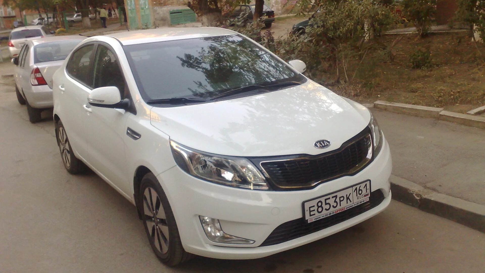 Kia Rio 3016 белый. Kia Rio 2012 гос номер. Белая Киа Рио 2012 года. Киа Рио 1.6.