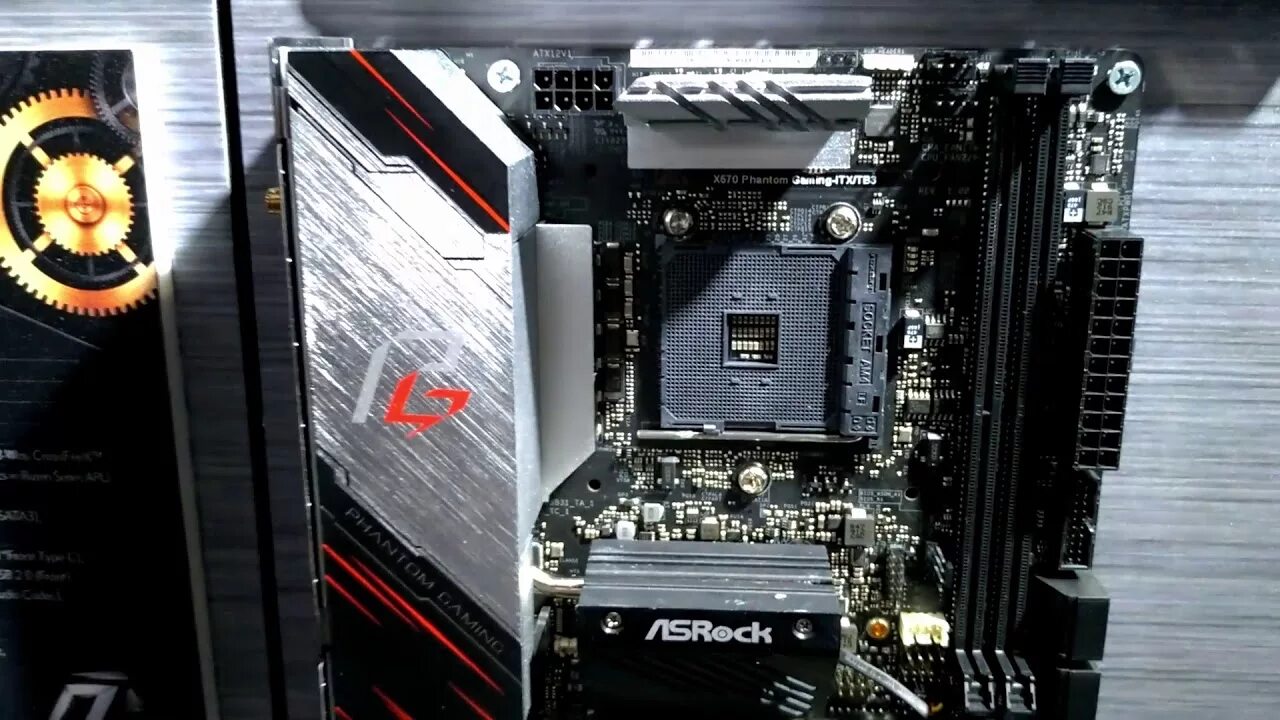 AMD x570 чипсет. X670 Mini ITX. AMD 670 материнская плата. ASROCK x570 Phantom Gaming 4.