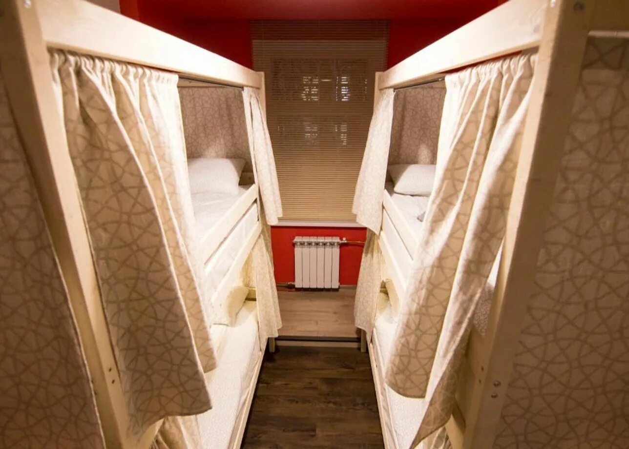 Хостел кольский. Yagel Loft Hostel Мурманск. Ягель Мурманск гостиница. Хостел ягель. Хостел 51 Мурманск.