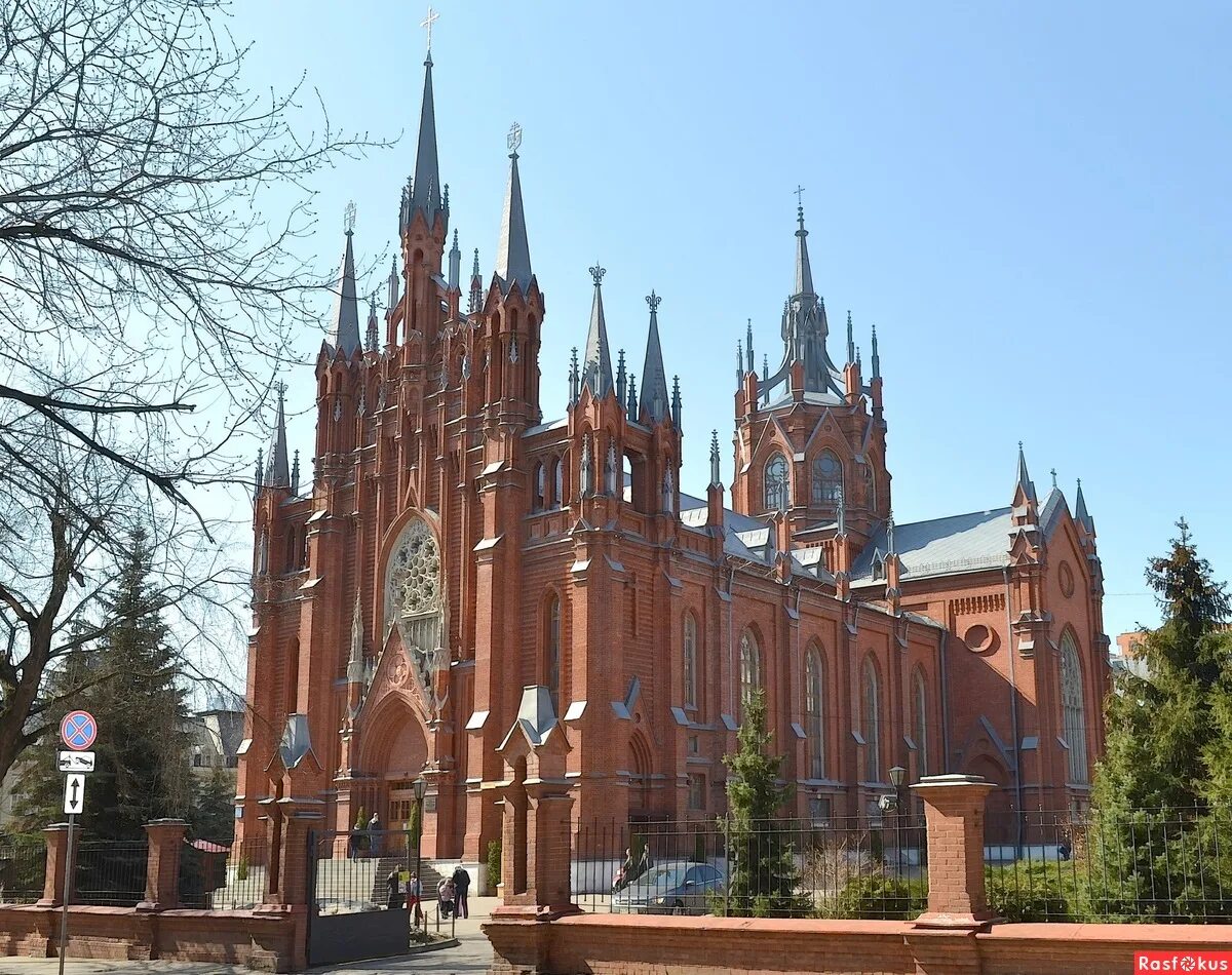 Католический храм Непорочного зачатия Девы Марии в Москве.