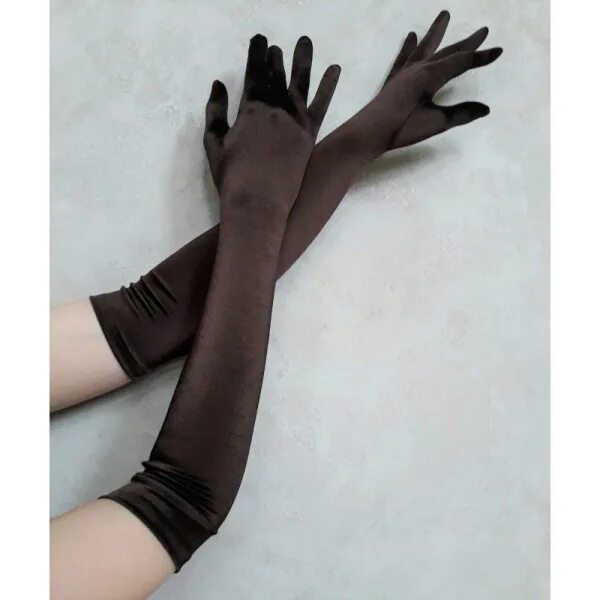 В мешке находятся 24 черные перчатки. Перчатки длинные черные. Длинные тонкие перчатки. Высокие перчатки. Перчатки черные высокие.