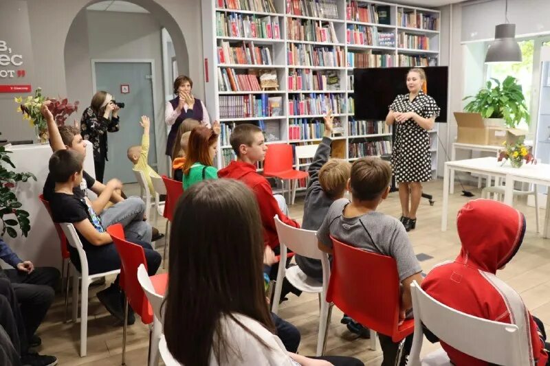 Центр развития семейных форм. Центр развития семейных форм. Реклама центра развития семьи. Сос детская деревня логотип. Картинки услуги органов опеки и попечительства.