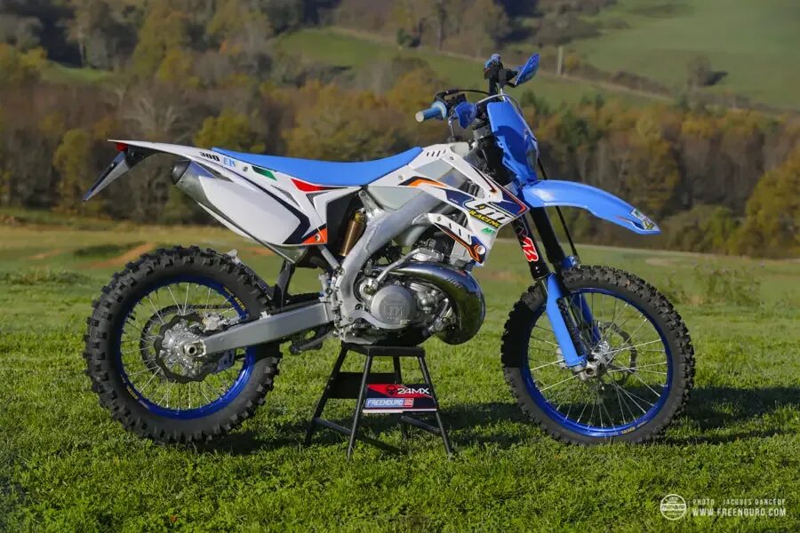 Эндуро а3. Tm 300 эндуро. tm racing 250 enduro. enduro tm-300. эндуро ямаха 300.