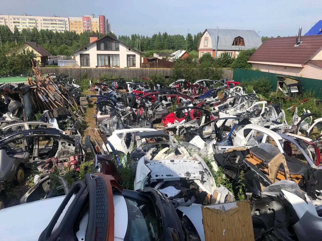 Авторазборы тюмень номера. Автозапчасти на герцина тюмень. Авторазбор авторемонтной. Авторазбор город тюмень. Авторазбор.