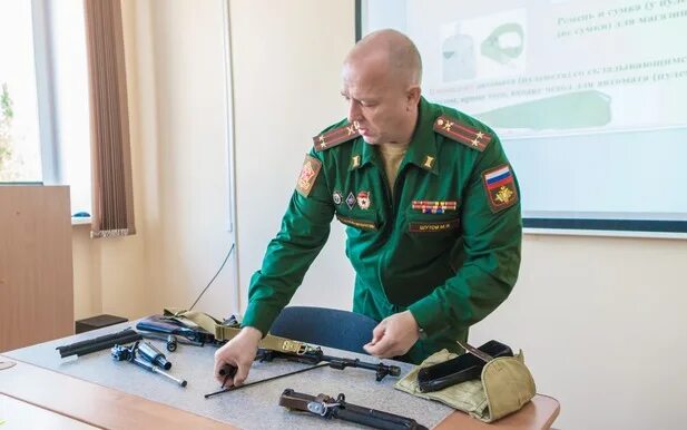 Учебный центр петрозаводск. Военный учебный центр ПЕТРГУ. Петрозаводский военный учебный центр. Учебный центр РХБЗ песочное. Начальник военного учебного центра Петрозаводск.