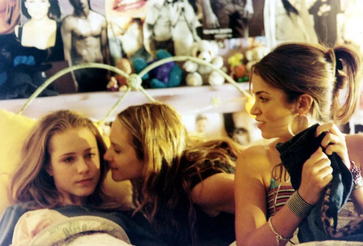 Thirteen 2003 трейси. власть огня фильм 2002. тринадцать огней с сюжетом. тринадцать 2003 поцелуй. большой пожар лондон сериал.