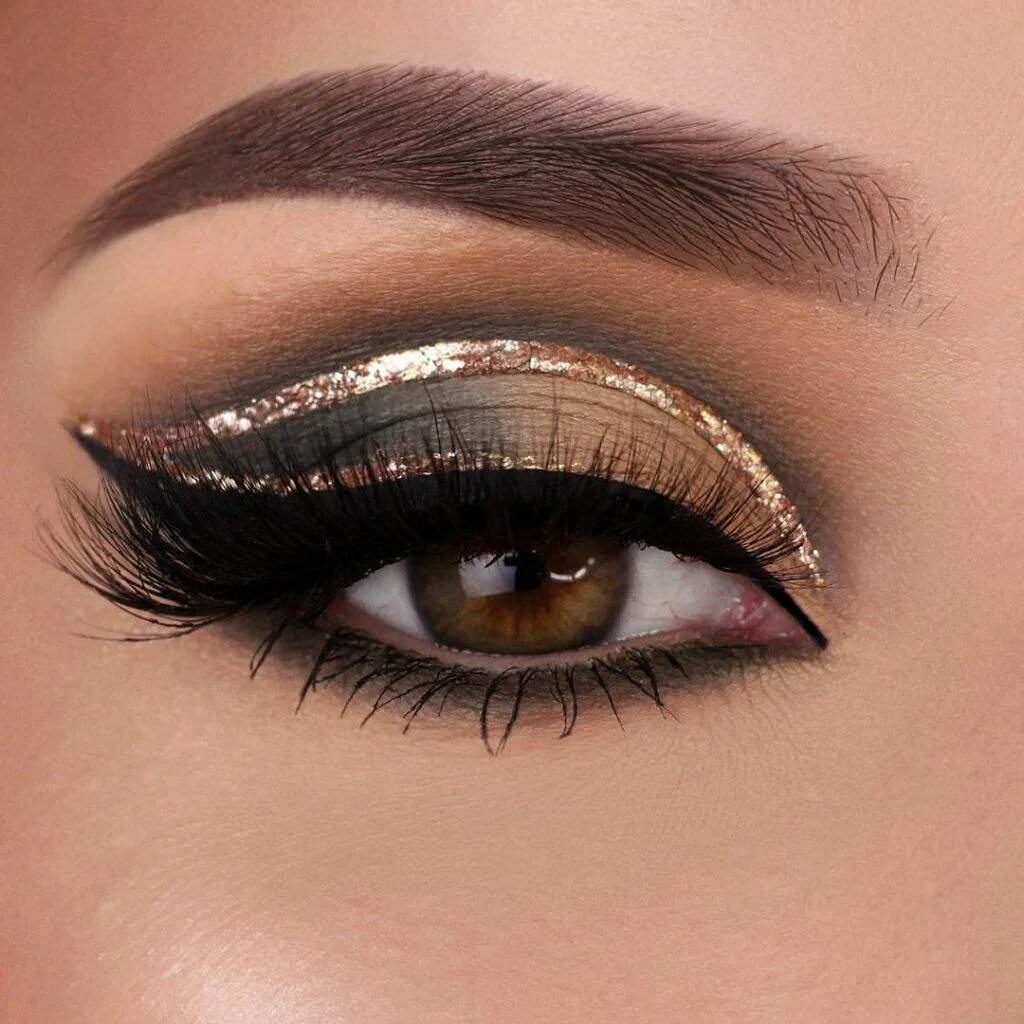 Новый макияж глаз. Новогодний мейкап глаз. Смоки айс макияж 2021. Новый макияж глаз. Яркий макияж.
