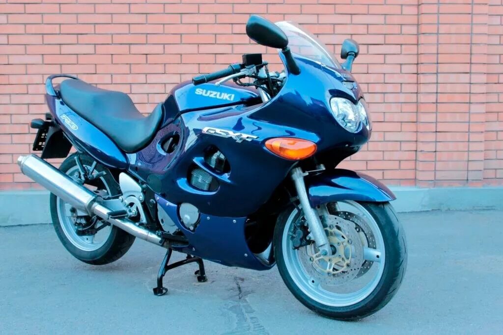 Купить сузуки 750. Suzuki gsx750f Katana. Suzuki GSX 750 F. Suzuki GSX 750 Katana. Сузуки GSX 750 F Katana.