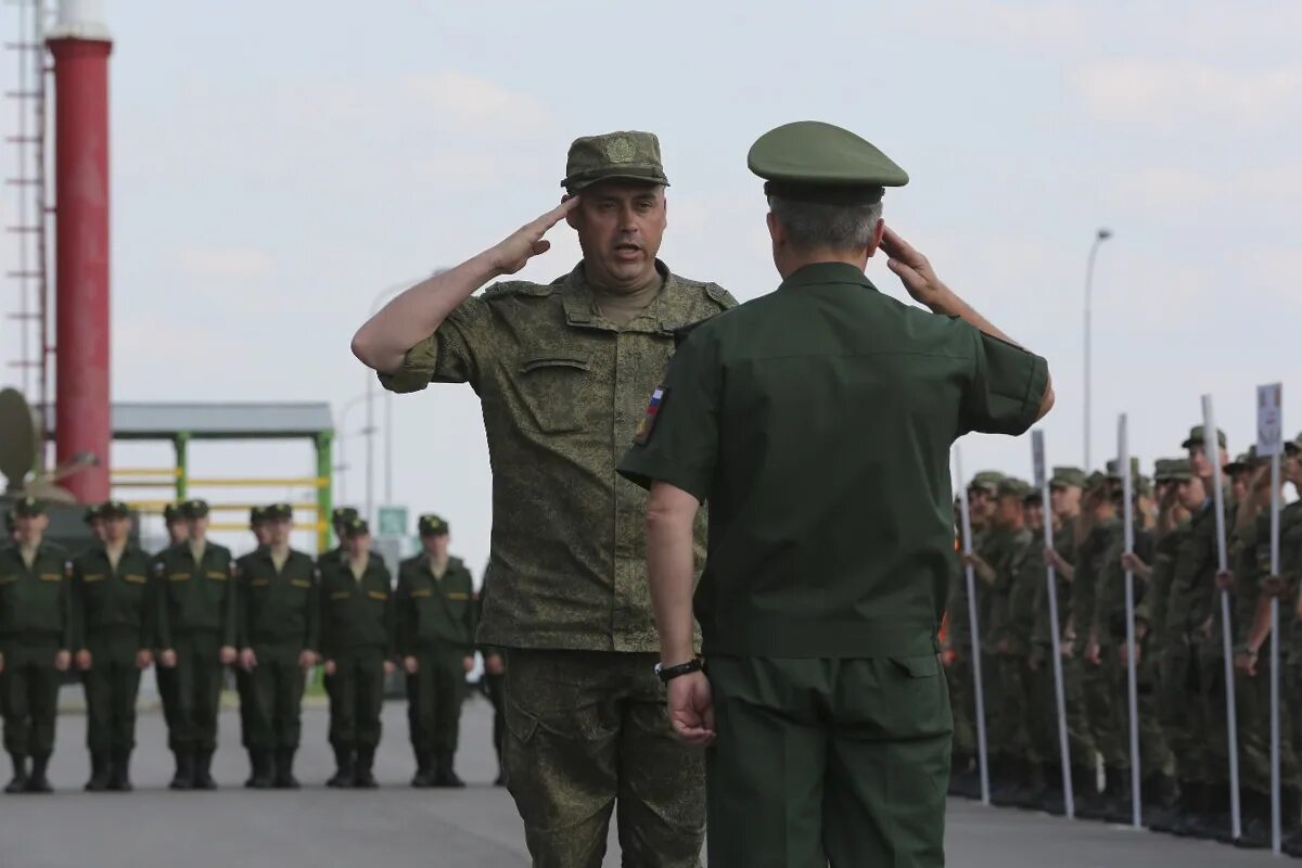 Военное Приветствие. Приветствие военнослужащих. Ритуал воинского приветствия. Воинское Приветствие вс РФ. Движение вс рф