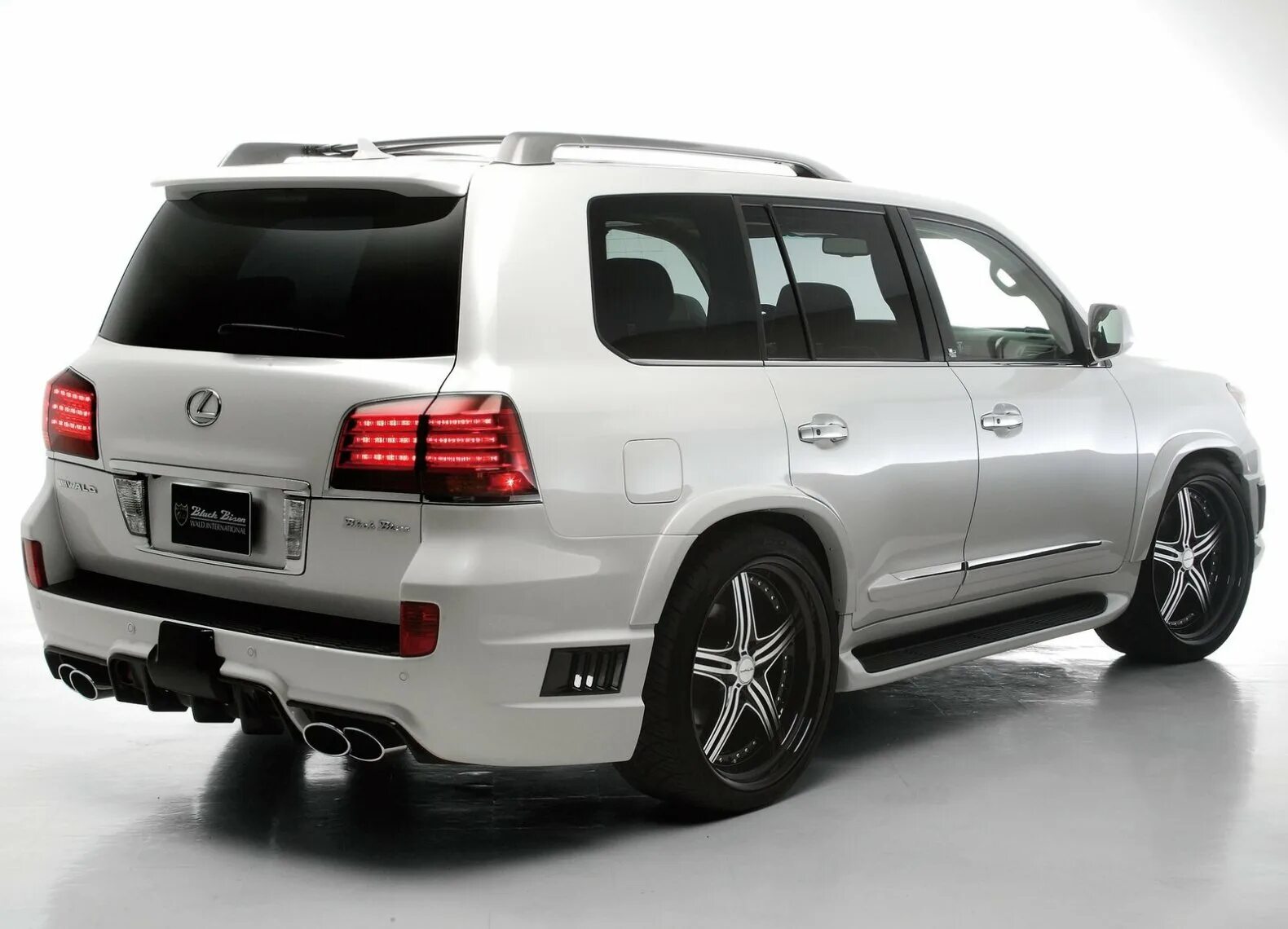 Lexus lx 570 1. Обвес wald. Обвес wald. Toyota land cruiser 200 обвес. Обвес wald land cruiser 200.