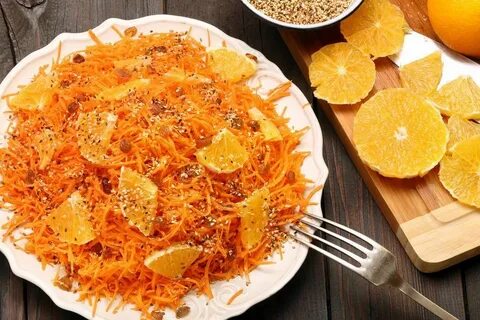 Салат с апельсином курицей и корейской морковкой