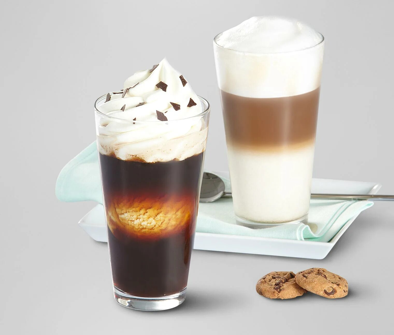 Кофе латте большой. Кофе латте macchiato. кофе латте макиато эспрессо. классический латте макиато. фредо маккиато.