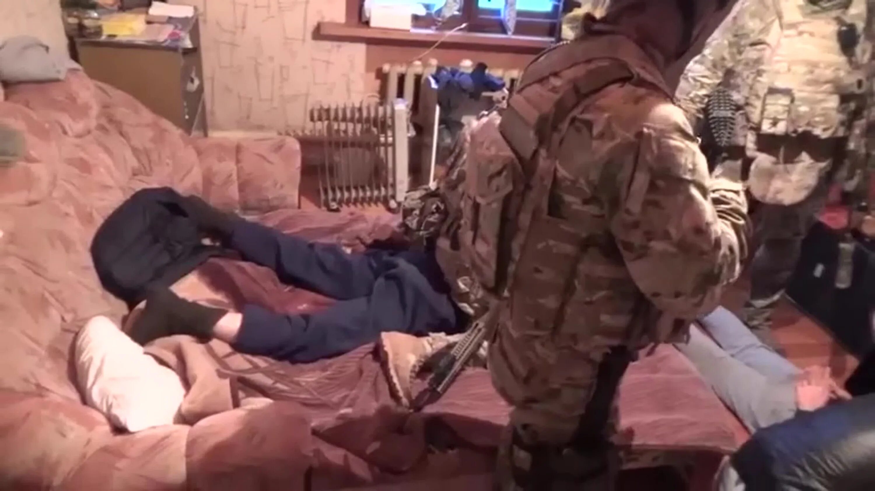 Фсб арестовали террористов. Фсб задержание террористов. Задержание террористов видео. Криминальный терроризм. Задержание террористов видео.