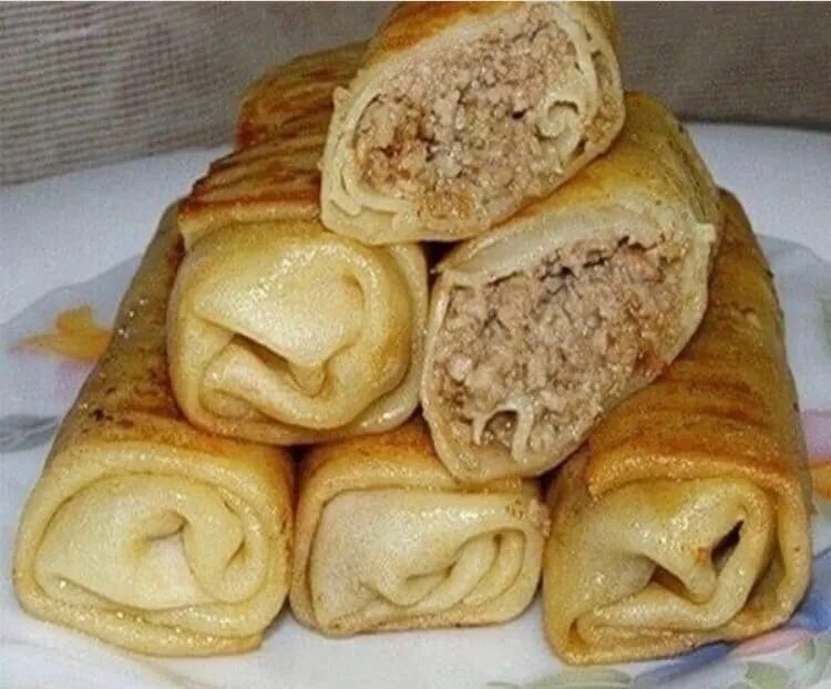 Блинчики фаршированные мясом. Блинчики фаршированные с мясом и рисом. Блинчики для фарширования мясом. Блинчики для фарширования мясом. Блины фаршированные мясом.