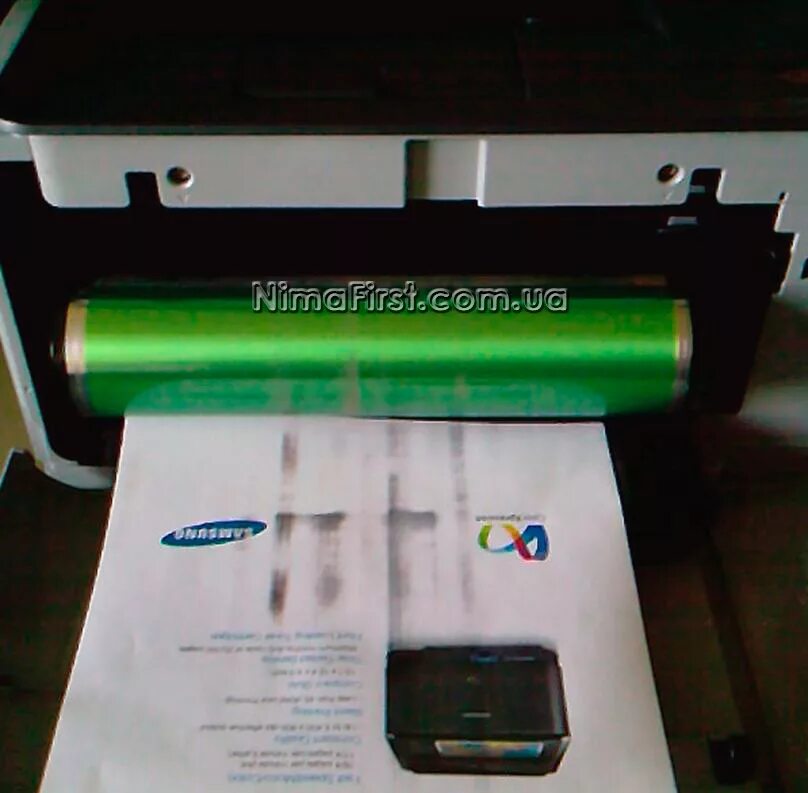 Черная полоса лазерный принтер. Лазерный принтер Samsung CLP 300 краска. Samsung CLP-315 блок фотобарабана. Принтер Samsung CLP-310. Samsung CLP 300 блок фотобарабана.