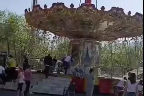 Лунапарк девочка упала