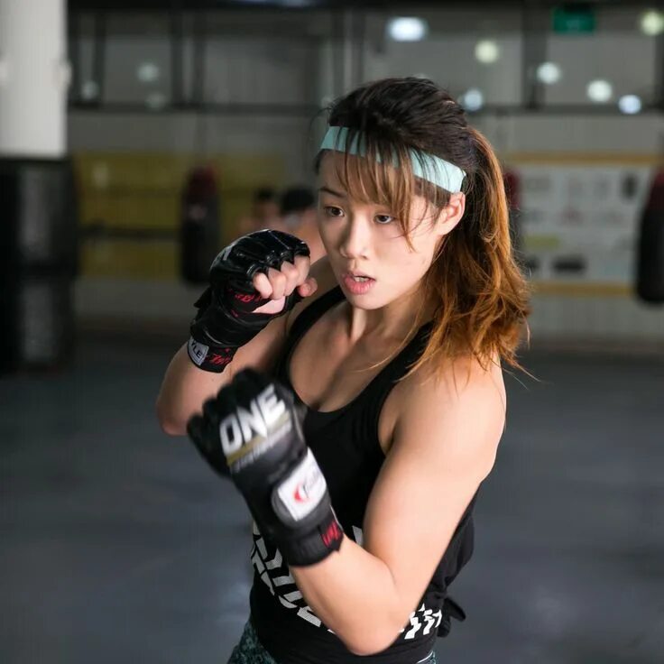 Angela lee. Анджела ли юфс. Angela lee mma. Angela lee фото. Анджела ли мма фото.