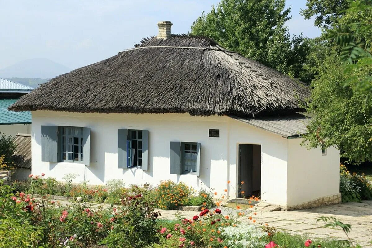 музей домик лермонтова в пятигорске. дом-музей м. музей имени лермонтова. лермонтова. ю.