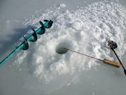 Лунка для зимней рыбалки