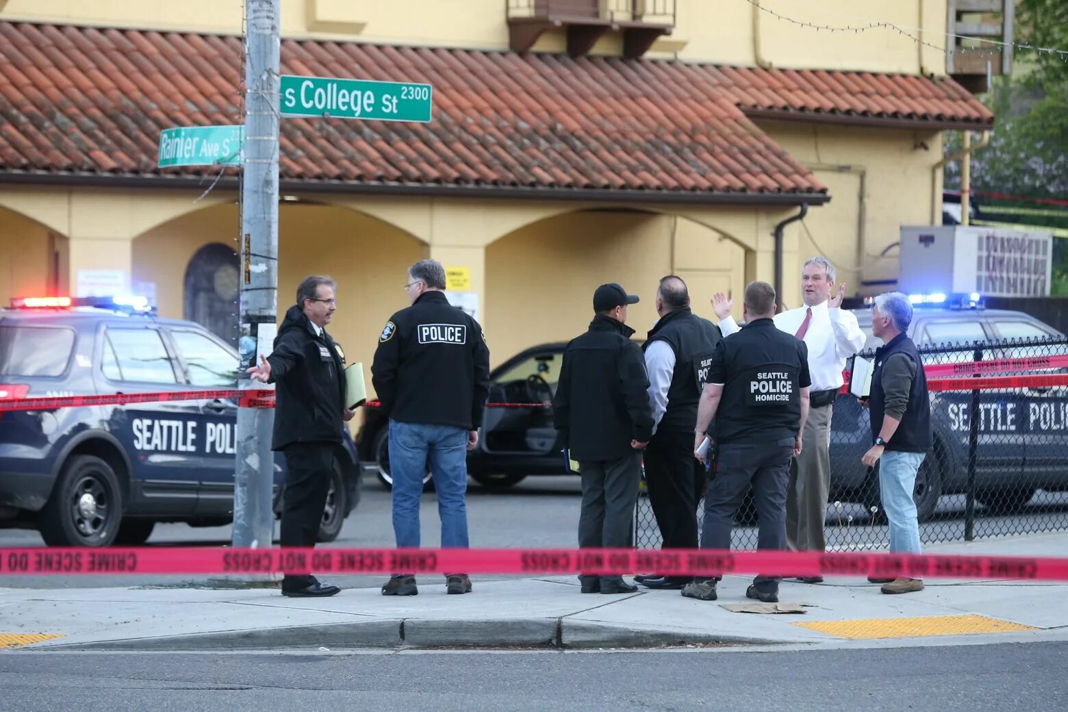The police decided to go with investigation. Police investigation Seattle. Mobile Spike полиция. Russian Criminal Police Homicide. Gang neighborhood.
