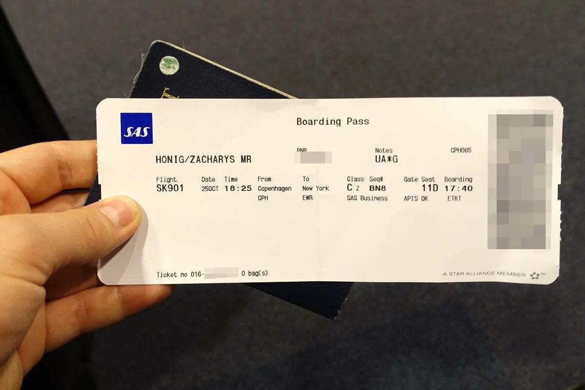 G tickets. Boarding Pass подарочный. Boarding Pass в телефоне. Фото Boarding Pass. Boarding Pass 3d SAS.