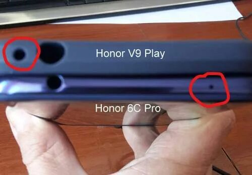 Honor 10 не работает. Верхний микрофон хонор 10 Лайт. Honor 10i разъем дисплея. Разъем для наушников Honor 20 Lite. Отверстие для перезагрузки телефона.