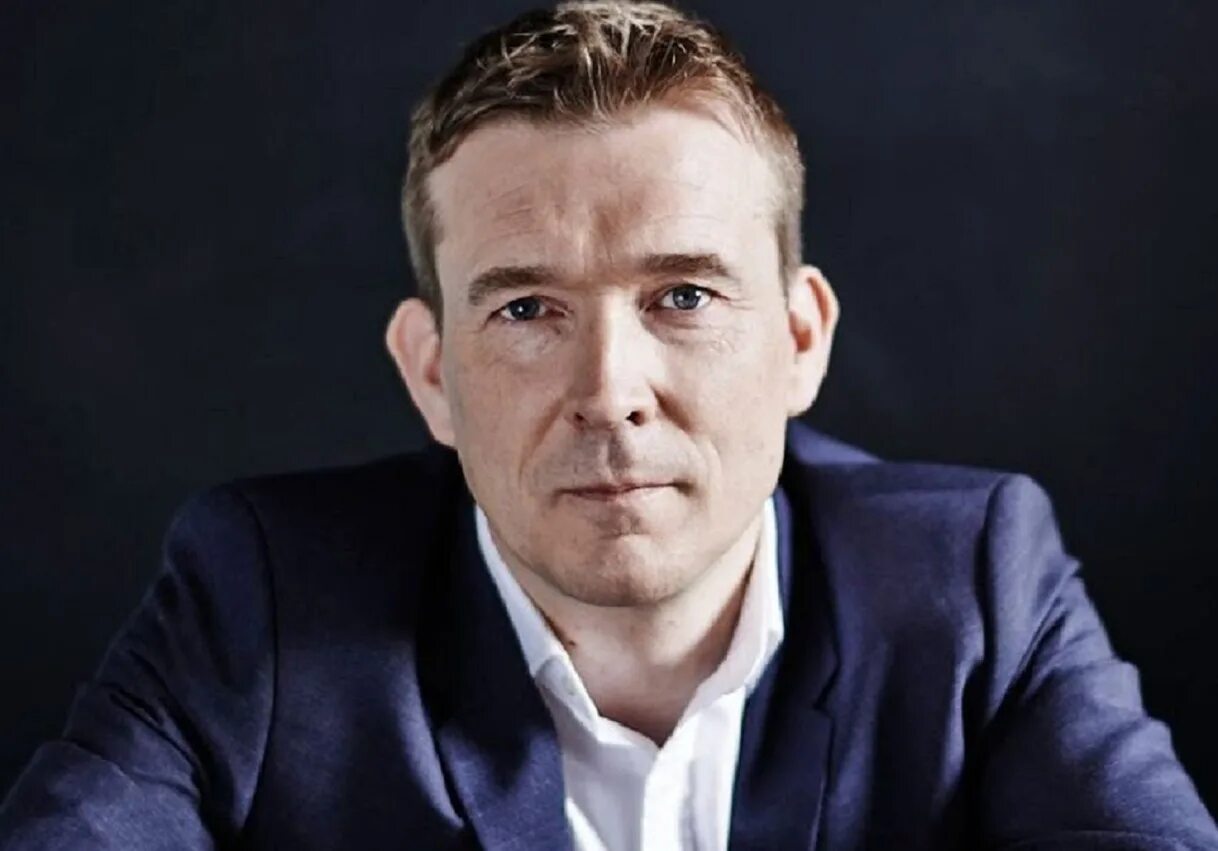 Сайт митчелл. Дэвид митчелл. дэвид митчелл 2025. дэвид митчелл (писатель). david mitchell books.