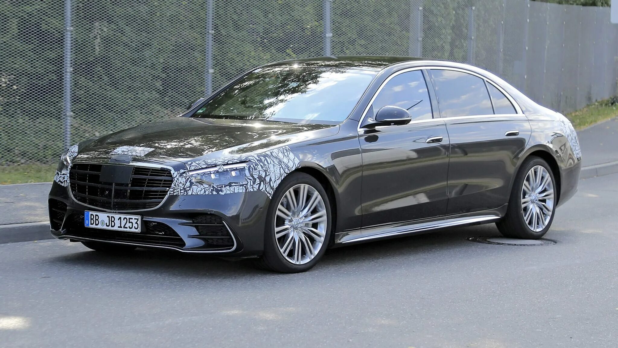 Mercedes w223. Новый s class w223. Mercedes w223 AMG. S class w223 AMG. Купить мерседес 223