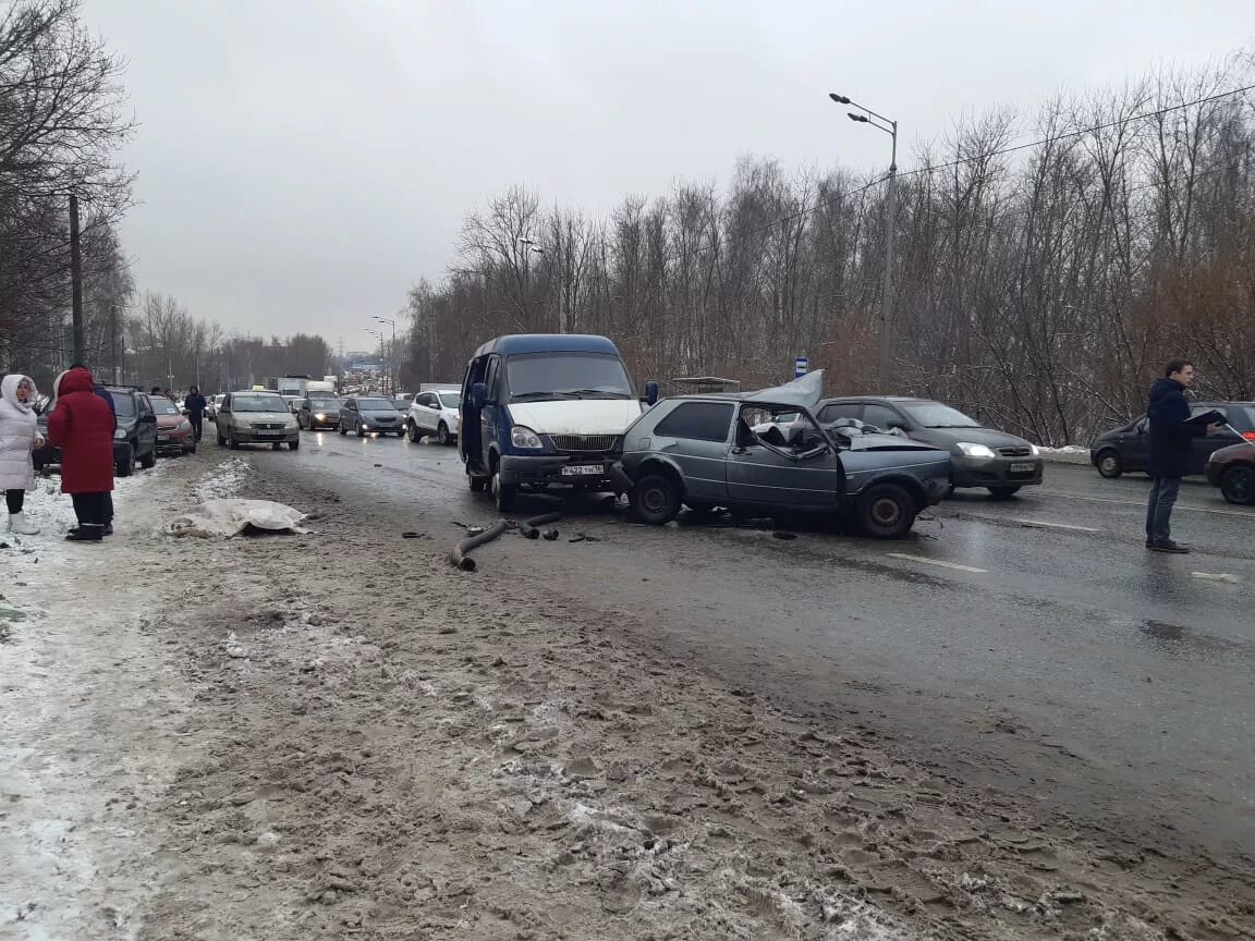 Разбилась казань. Авария поселке Нагорном. Авария в Нагорном Казань. Авария в Нагорном сегодня.