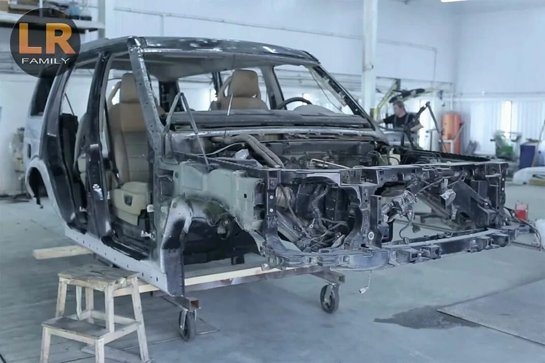 Кузов дискавери 3. Снятие кузова ленд ровер дискавери 3. land rover discovery 3 снятие кузова. ленд ровер дискавери 3 кузов без пластика.