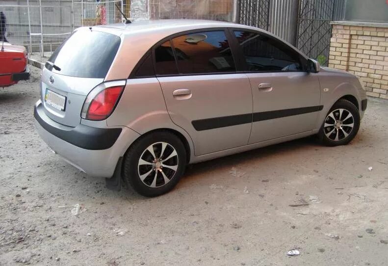 Rio 11. Киа Рио 2009 хэтчбек. Kia Rio II хэтчбек 2009. Киа Рио 11 года хэтчбек. Kia Rio 2006 хэтчбек.