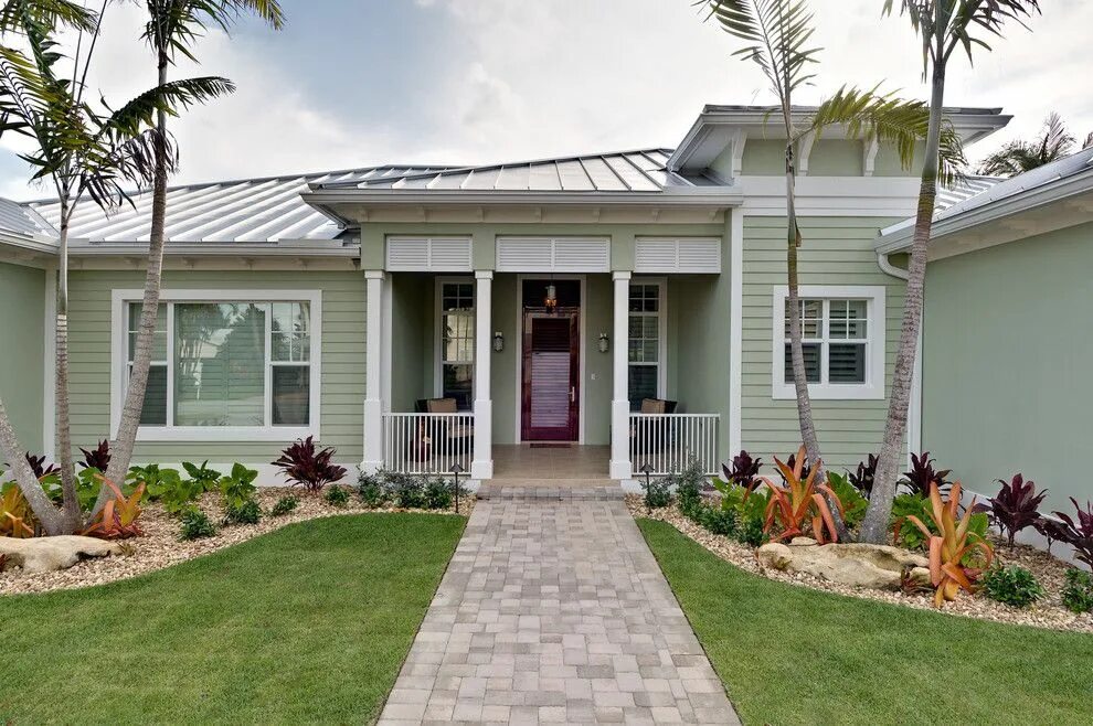 Усадьба плантатора в сша. Человек в доме. There is a house in new. There is there are house. Новый дом.