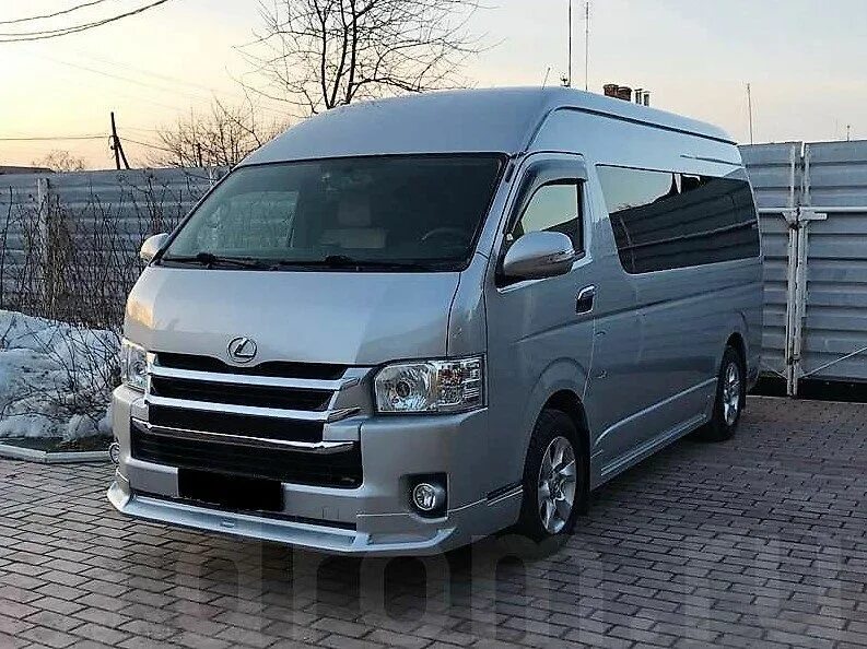 Тойота Хайс микроавтобус категория в. Микроавтобус Тойота Hiace. Тойота Хайс Иркутск. Коммерческий минибус Тойота. Трансфер иркутск