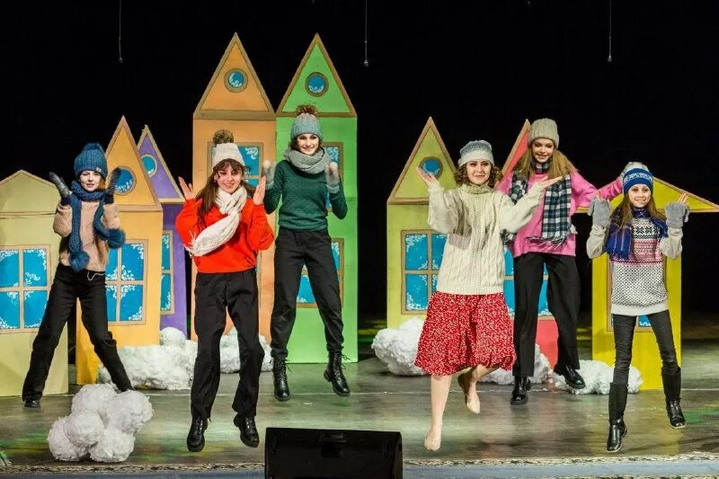 Дом молодежи королева. Дом молодежи приморского района на королева. Спортзал приглашение на работу. Дом молодёжи приморского района санкт-петербурга на королева. Стригуновская школа борисовский район белгородская область.