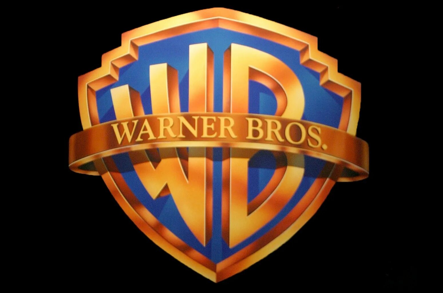 Варнер. Уорнер бразерс Пикчерз. Киностудия Уорнер бразерс. Warner brothers логотип. Фирмы «Warner Bros» (Уорнер бразерс) 1925.