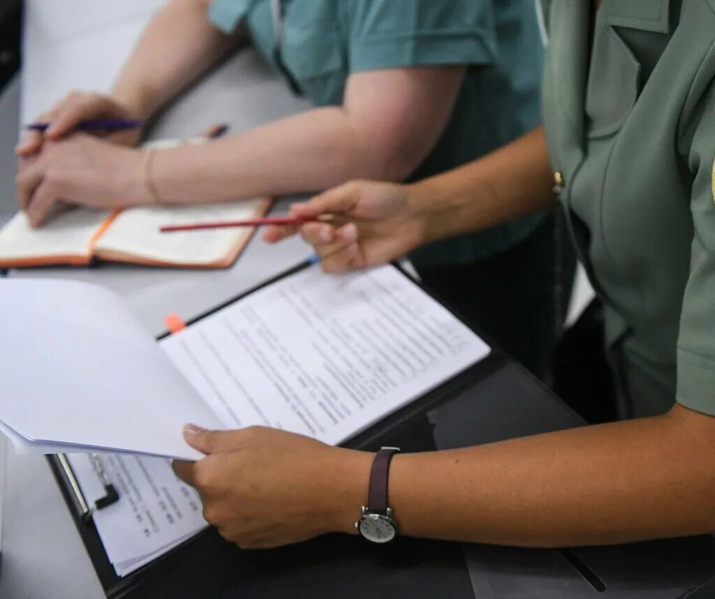 Таможенное оформление грузов. Таможенные услуги. Таможенный контроль логистика. Таможенная очистка. Таможенный груз.