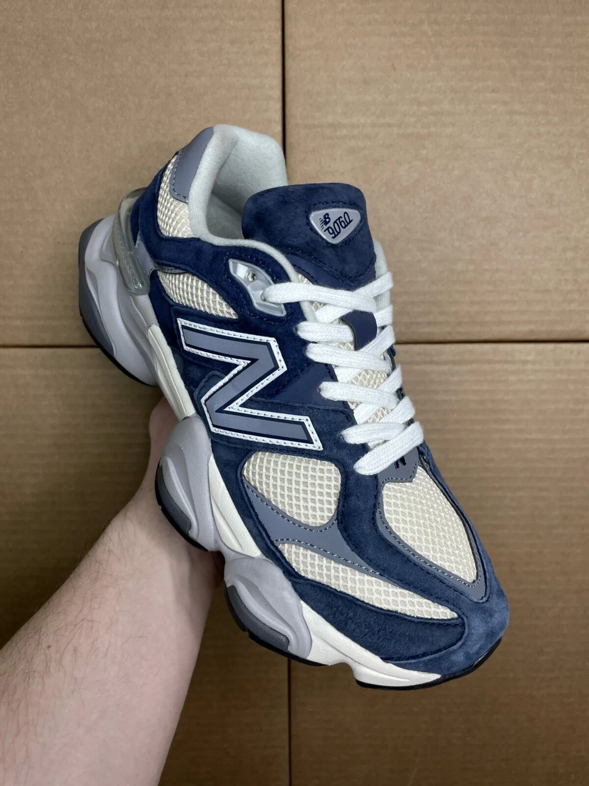 New balance 9060 оригинал. New balance 9060 синие. нью бэланс 9060. new balance 9060 белые с синим.