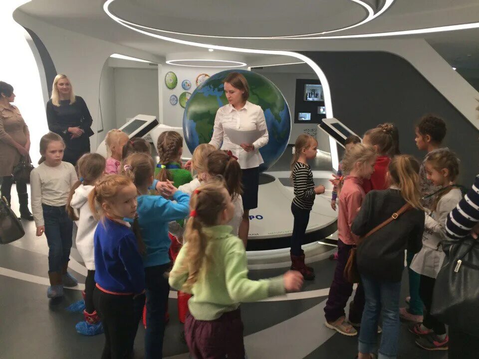 Зеленая планета фосагро череповец. Зеленая планета череповец. Волхов музей фосагро башня. Музей зеленая планета череповец. Музей зеленая планета череповец.