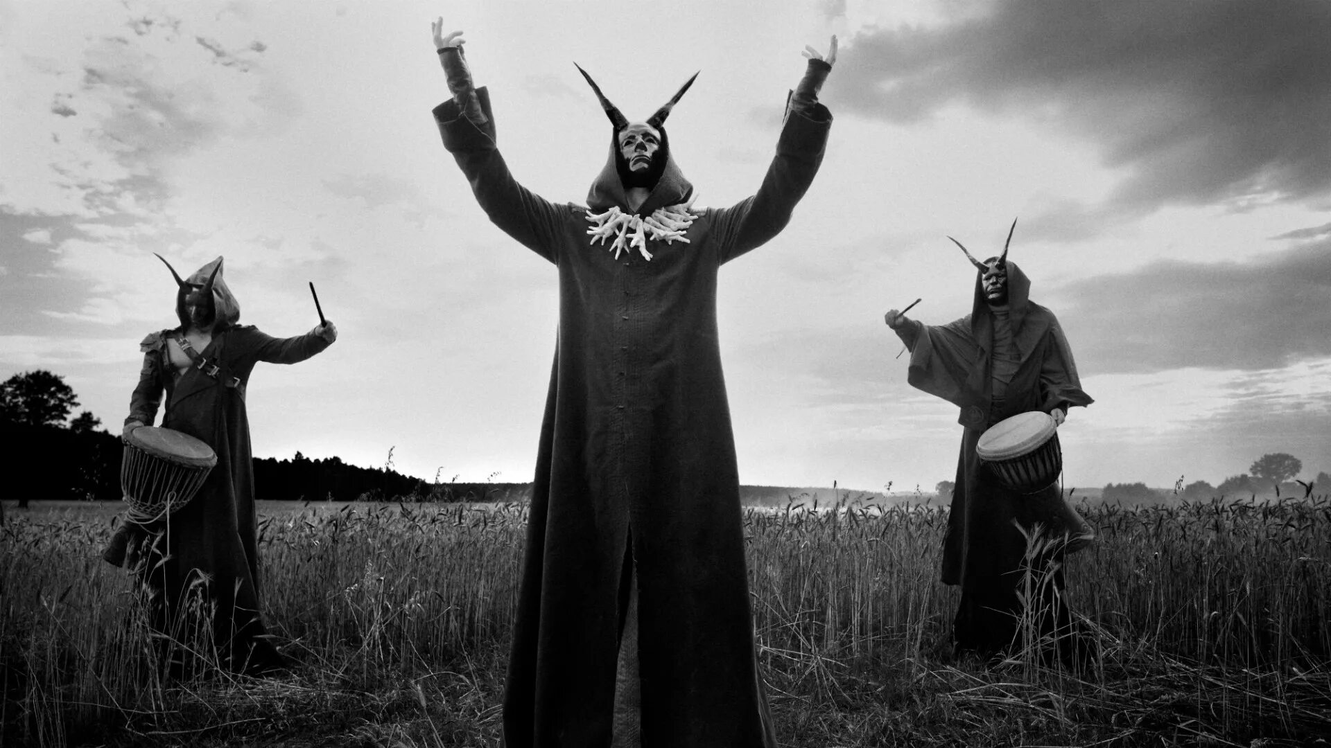 Сатана Бафомет Люцифер. Последователи Арама сатанисты. Behemoth фотосессии сатанисты.