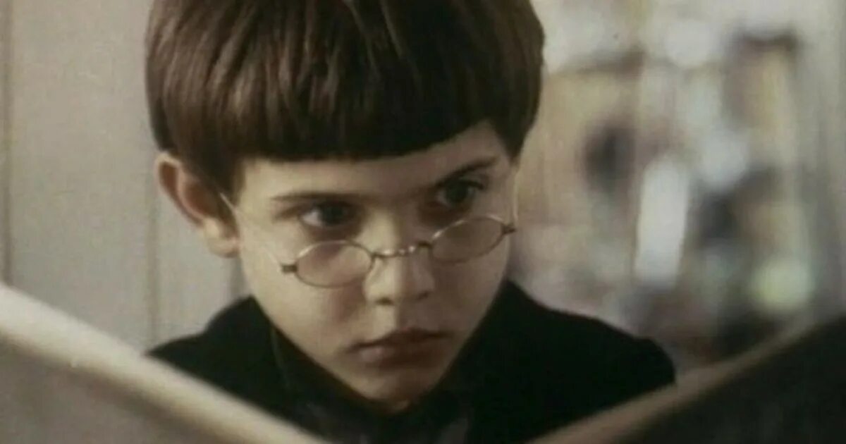 Среди серых. Среди серых камней фильм 1983. среди серых камней фильм 1983 кадры. среди серых камней фильм 1983 актёры. дети подземелья фильм 1983.