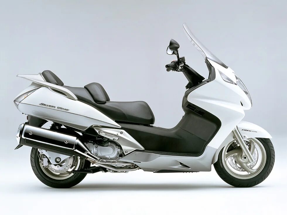 Хонда Сильвер Винг 600. Макси скутер Хонда Сильвер Винг. Honda Silverwing 600 ABS. Honda Silver Wing 2008. Макси скутер хонда