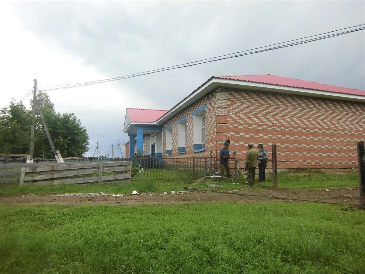 кадыровская сельская библиотека илишевского района. илишевский район памятники.