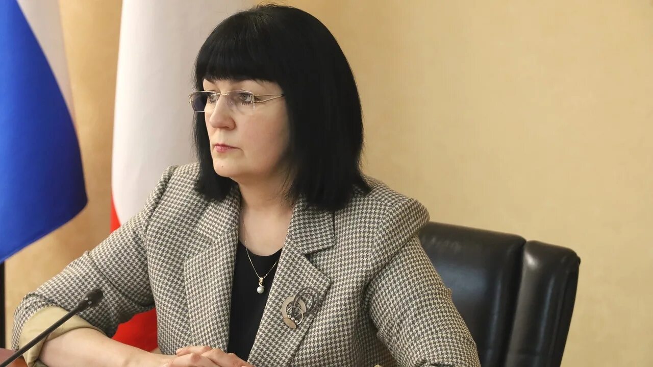 Министр образования крыма. Лаврик валентина васильевна министр образования. Гончарова наталья георгиевна. Наталья гончарова министр образования крыма. Лаврик валентина васильевна симферополь.