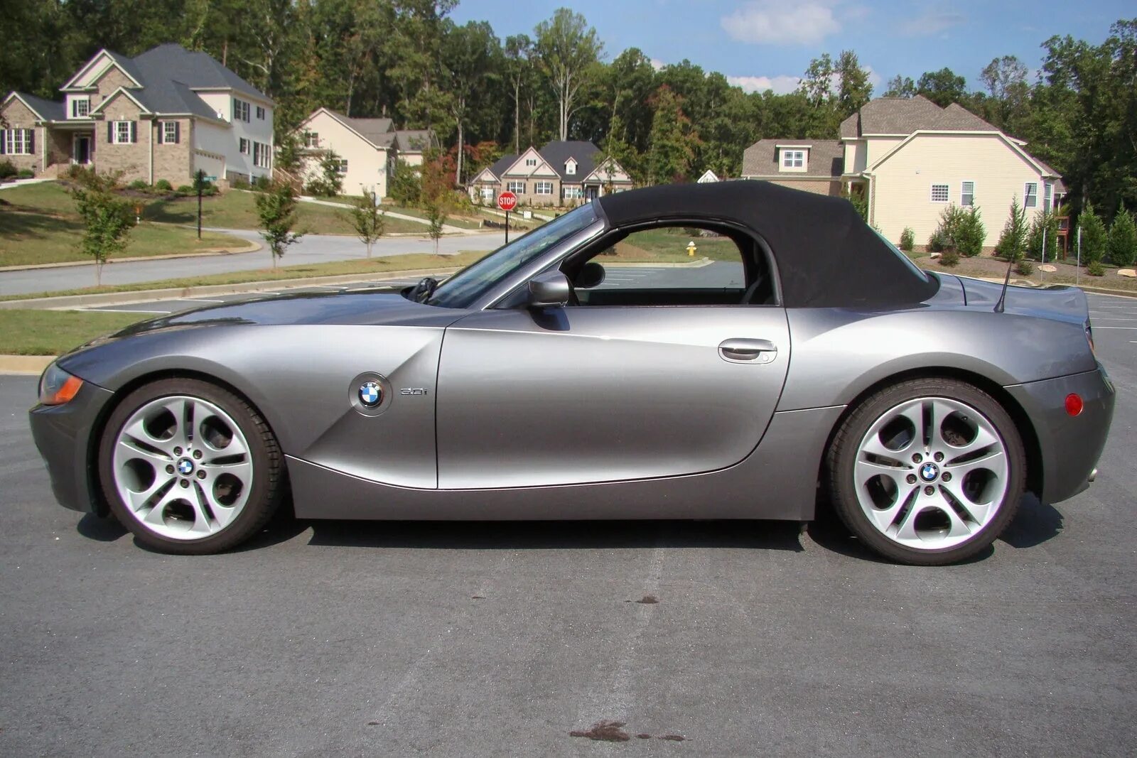 Крыша z4. Bmw z4 roadster с крышей. bmw z4 roadster мягкая крыша. бмв z4 2025. bmw z4 2003.