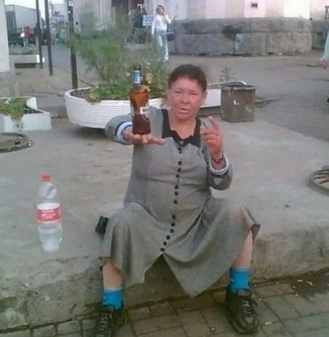 Обдолбанные девки