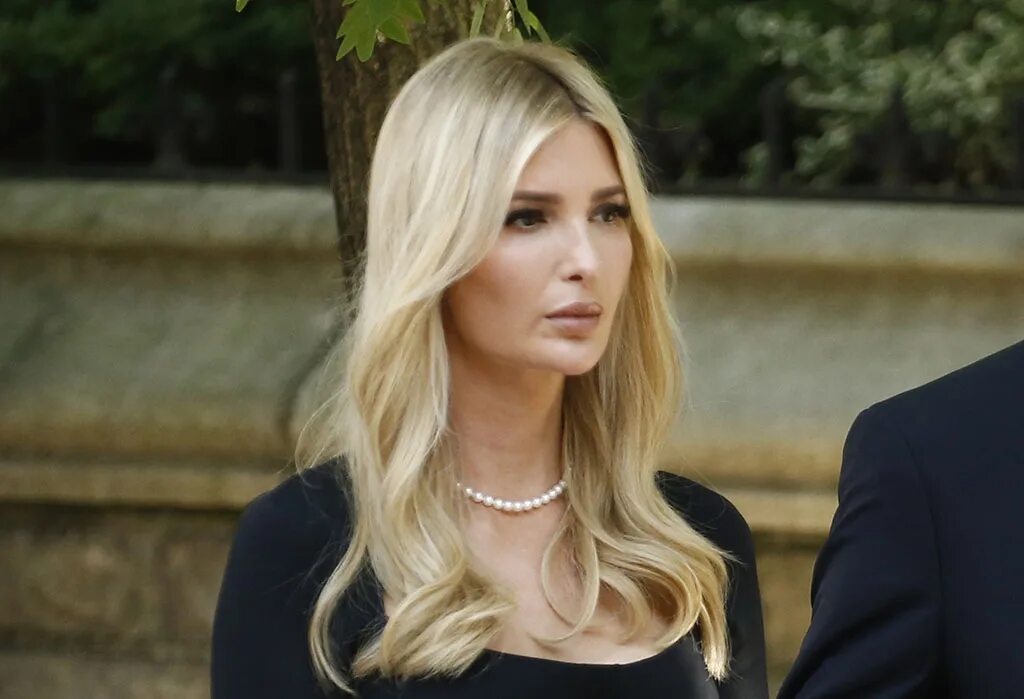 Иванка трамп умерла. Ivanka Trump. Иванка Трамп 2022. Ivanka Trump в молодости. Иванка Трамп 2020.